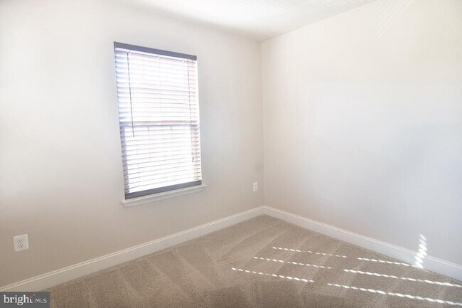 Building Photo - 4442 Potomac Highlands Cir