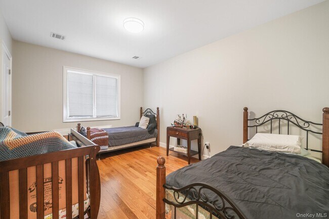 Building Photo - 13 White Birch Dr