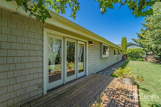 Building Photo - 1641 NW 31st Ave