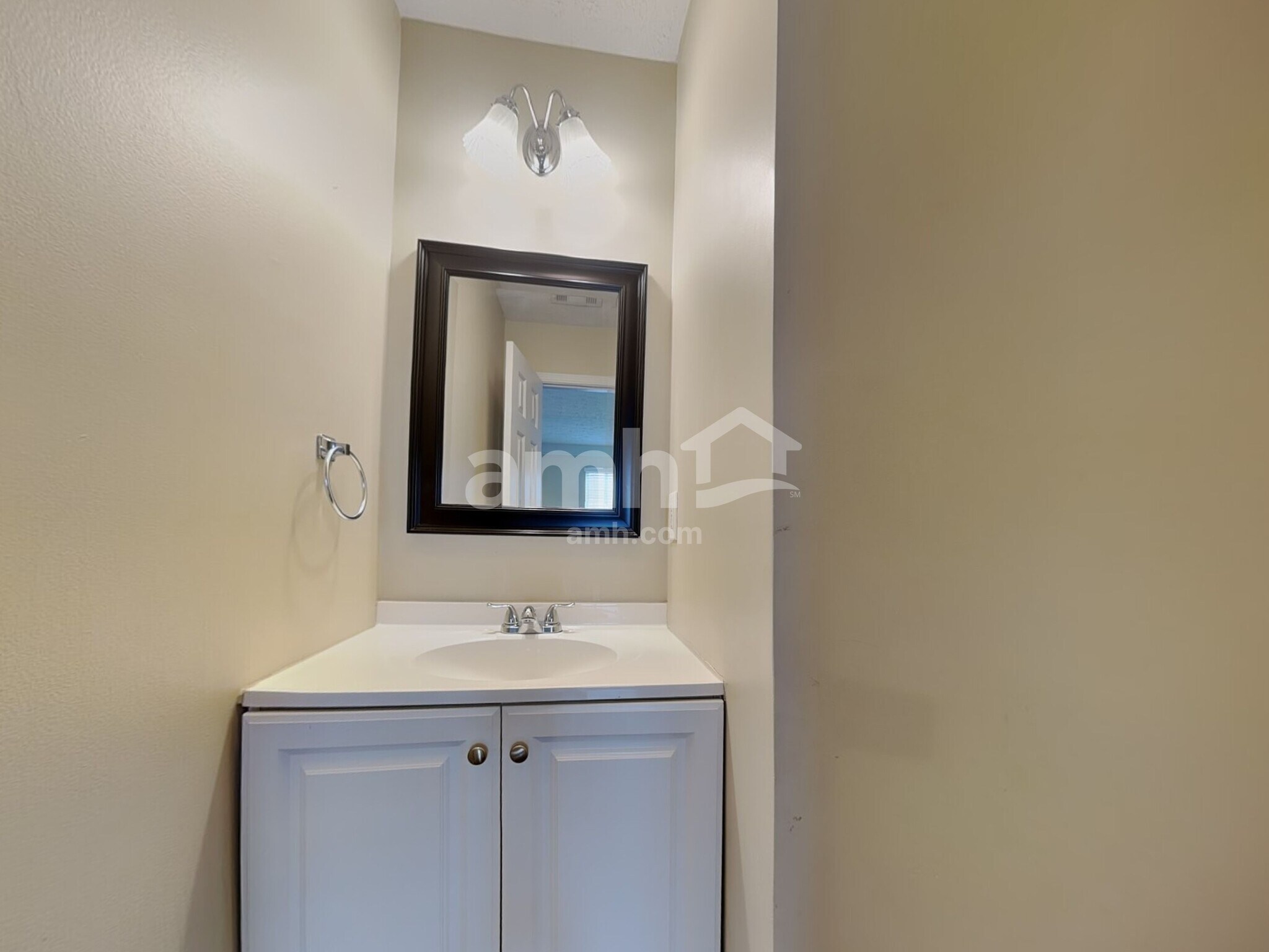 Building Photo - 329 Westminster Dr