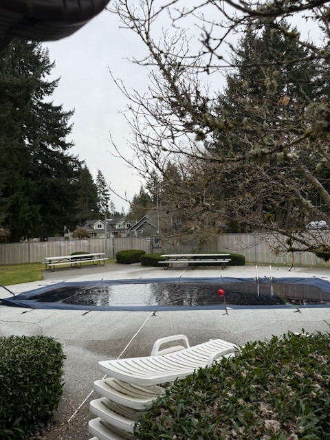 Building Photo - 570 Malibu Dr SE