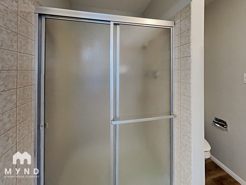 Building Photo - 5640 Neosho St