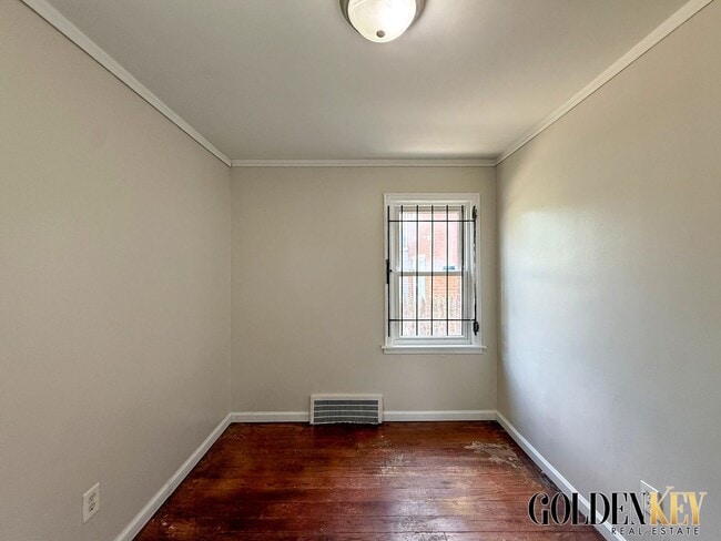 Building Photo - Charming 3 Bed 1 Bath on Detroit’s Eastside!