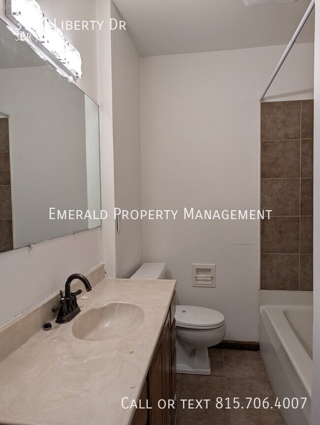 Building Photo - 3133 Liberty Dr