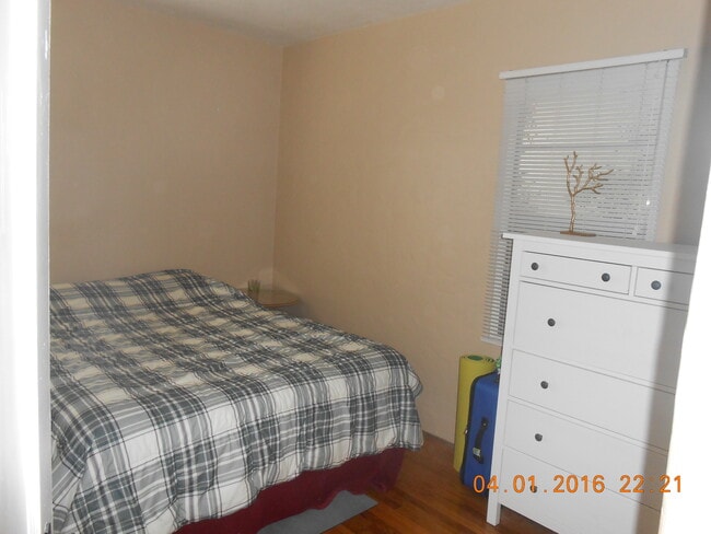 Building Photo - 737 Leff St