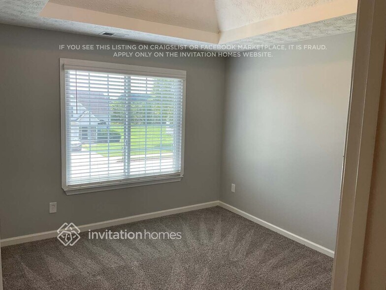 Building Photo - 989 Field View Dr