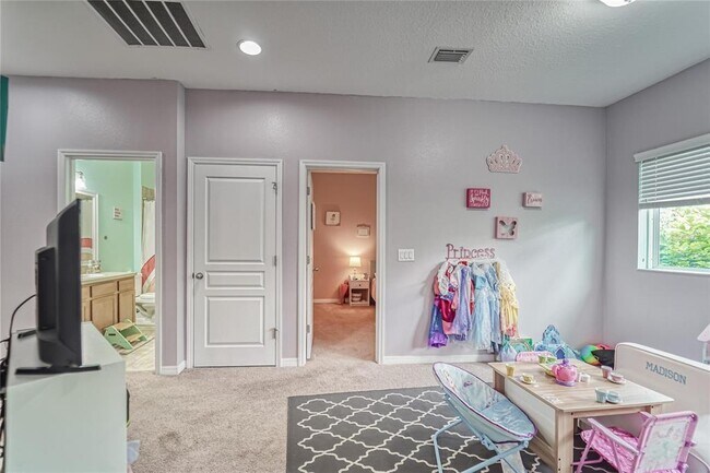 Building Photo - 6906 Covington Stone Ave