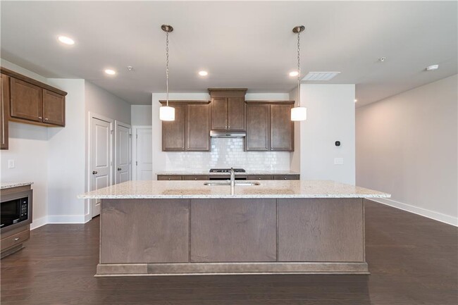 Building Photo - 1239 Waterfall Ct