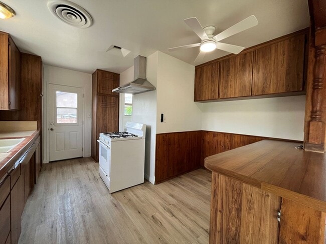 Building Photo - Winnetka 3+2 on cul-de-sac w/spacious back...