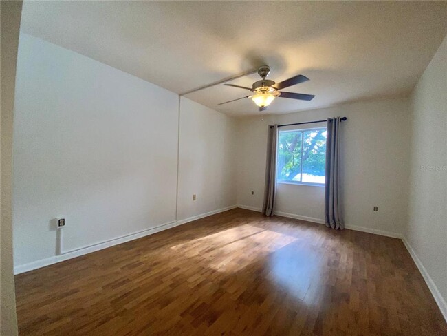 Building Photo - 1100 Delaney Ave