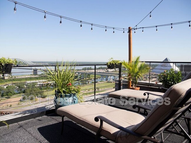 Building Photo - 109 N Main St