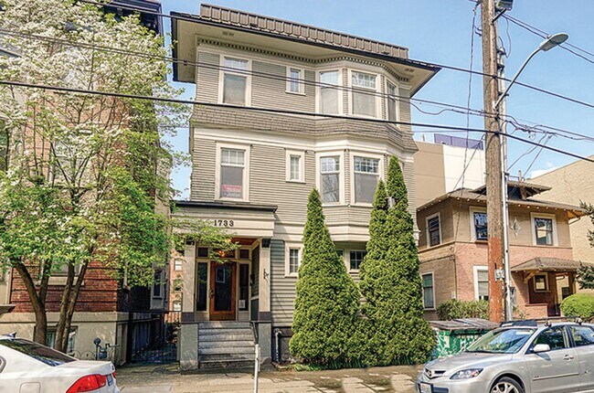 Building Photo - Naoma