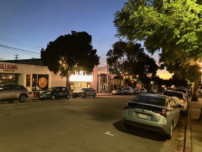 Building Photo - 828 Napa Ave