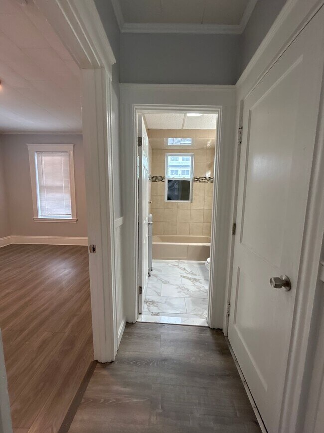 Building Photo - 41-43 Bruce Street