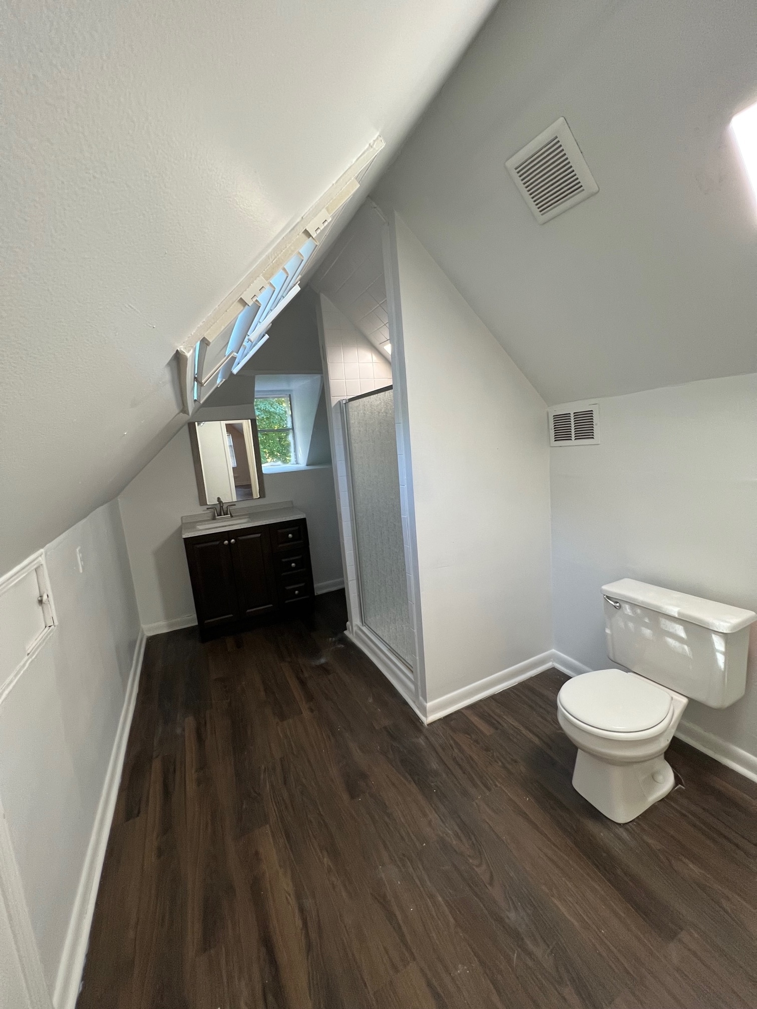 Bath 2 - 1304 N Morningside Dr NE