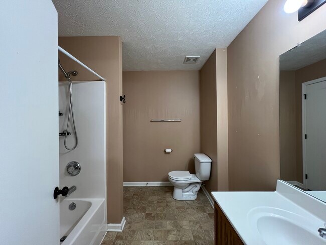 Building Photo - 6971 N 87th Ave
