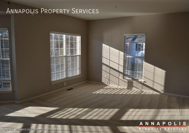 Building Photo - 2701 Thornbrook Ct