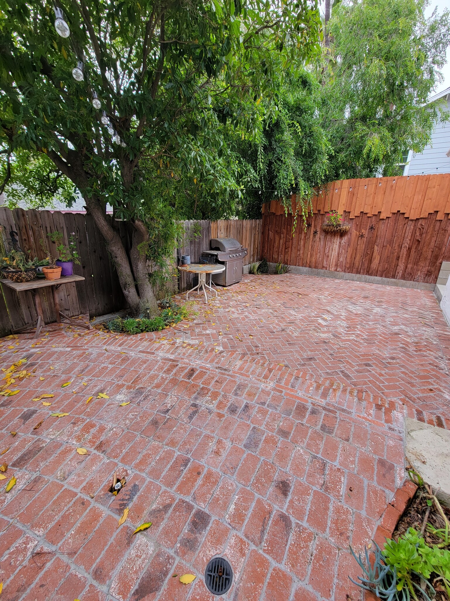 Building Photo - 5011 Lockhaven Ave