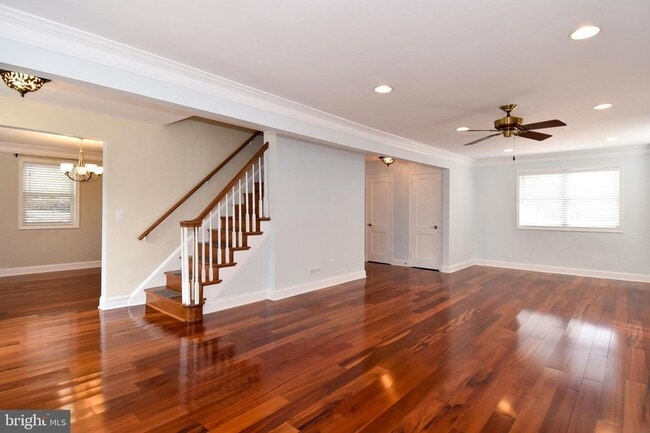 Building Photo - 7125 Harrison Ln