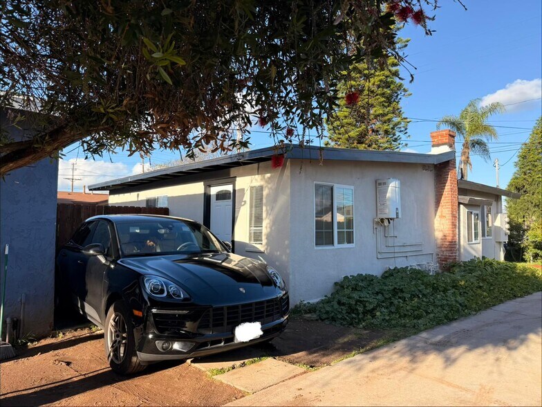 Building Photo - 118 Cedar Ave