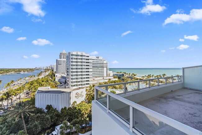 Building Photo - 4441 Collins Ave