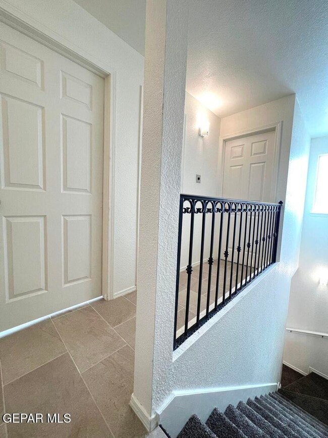 Building Photo - 5913 Cielo De Oro Pl