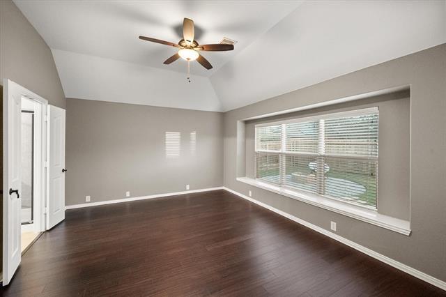 Building Photo - 4802 Oakview Dr