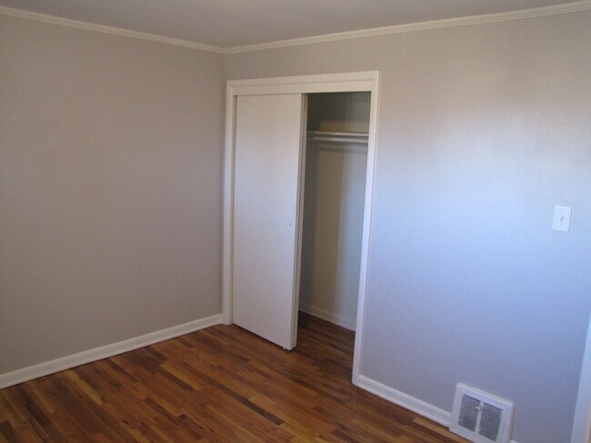 Building Photo - 4010 Jay Street, Unit 4010