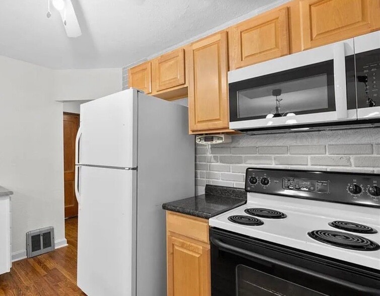 Building Photo - 3557 St Joachim Ln