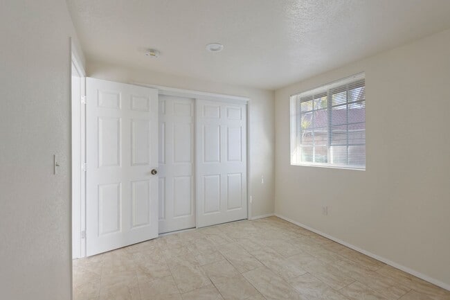 Building Photo - Awesome 1 Bedroom ADU Unit in Sylmar!