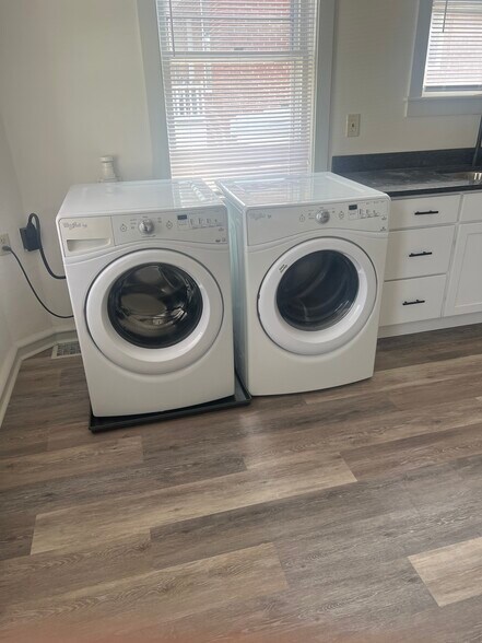 washer/dryer - 3425 Kutztown Rd