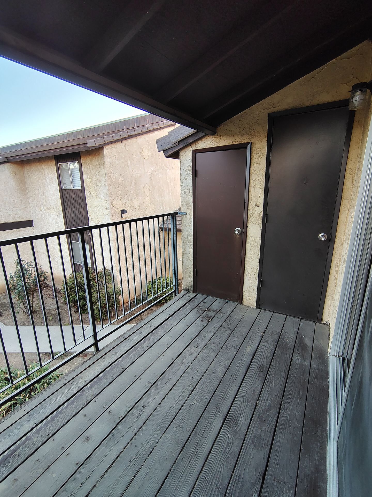 Building Photo - 2401 Christmas Tree Ln
