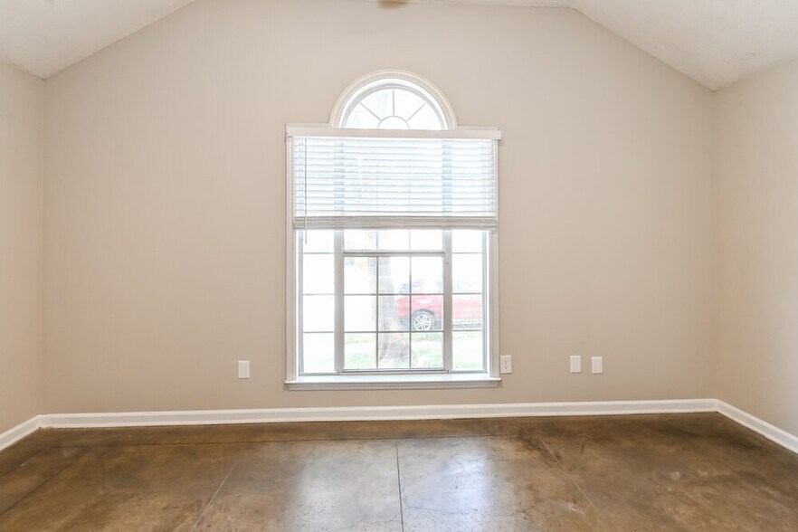 Building Photo - 6951 Parkbrook Ln