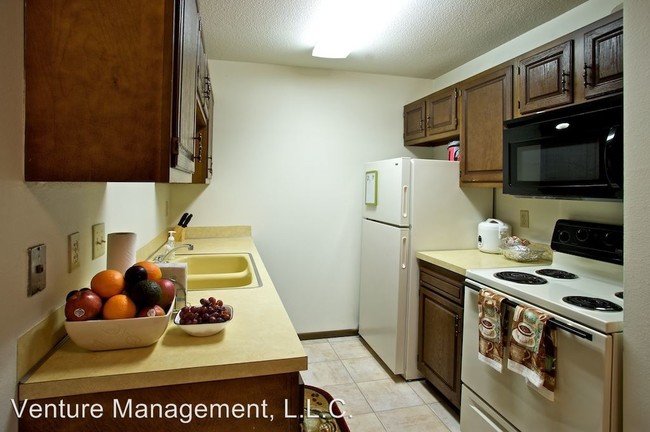 Building Photo - 5555 SW 9th St