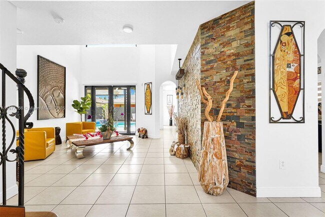 Building Photo - 5040 SW 159th Ave
