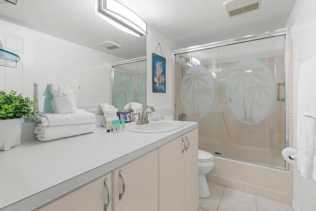 Building Photo - 5500 Bonita Beach Rd SW