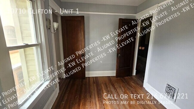 Building Photo - 10710 Clifton-Unit 1