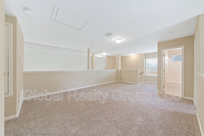 Building Photo - 20418 Cliff Park Ln