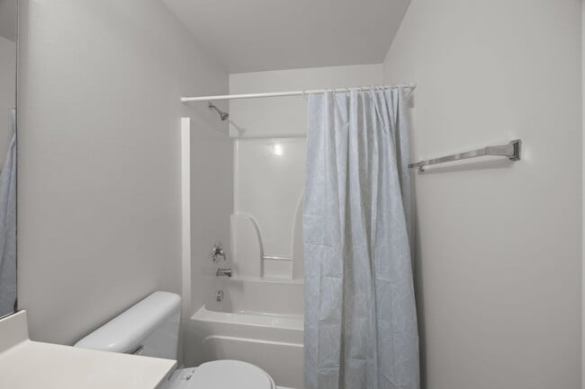 Building Photo - Charming Summerville Rental