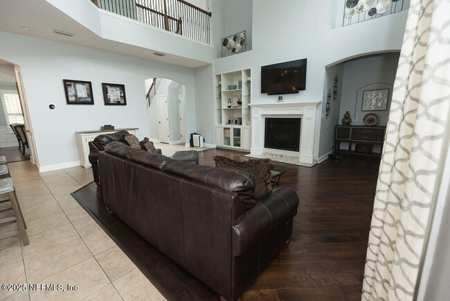 Building Photo - 5335 Clapboard Creek Dr