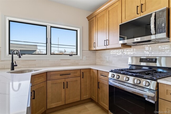 Building Photo - 56 Suffolk Rd