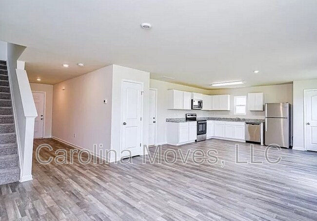 Building Photo - 523 Springtime Ln