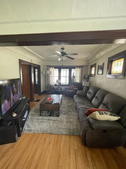 Living Room - 9025 W Beloit Rd