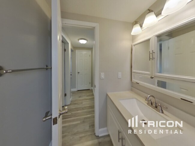 Building Photo - 7010 Cobblewood Ct