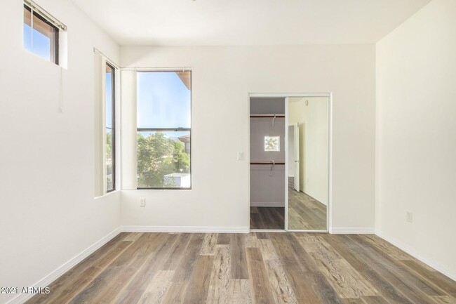 Building Photo - 6900 E Princess Dr