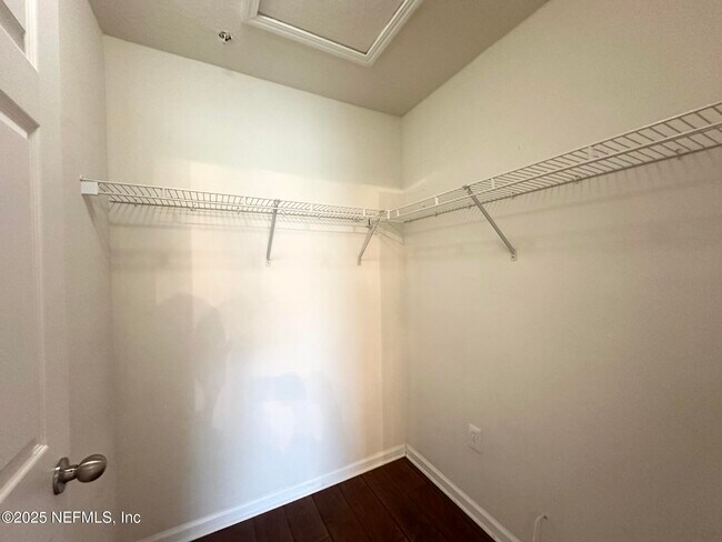 Building Photo - 6916 Ortega Woods Dr