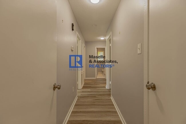 Building Photo - Charming 4-Bed, 2.5-Bath Home in the Heart...