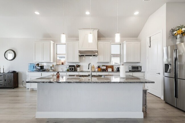 Building Photo - 209 Chesapeake Dr