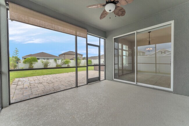 Building Photo - 13501 Silver Strand Falls Dr