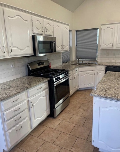 Building Photo - 1505 Mission Ridge Trail